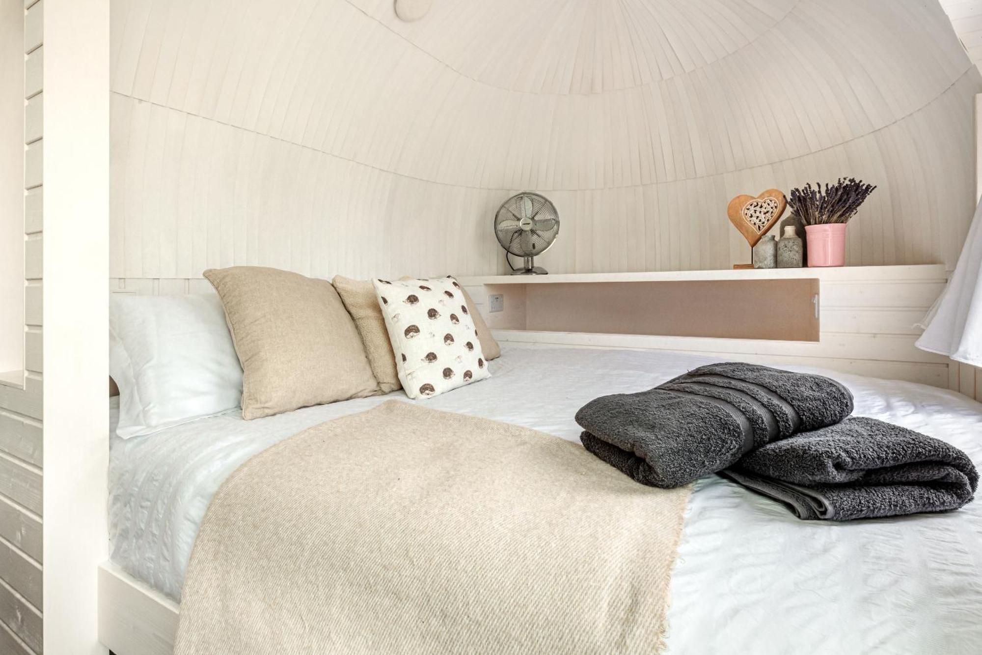Villa Oak Mead Wrexham Zimmer foto